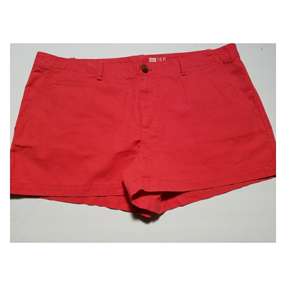 - Gap Shorts 16R